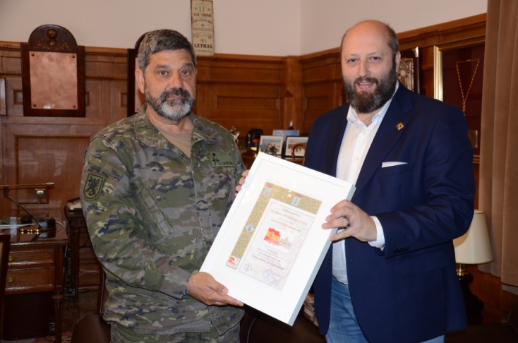 2018 06 12 Con el General Jefe de la FLO