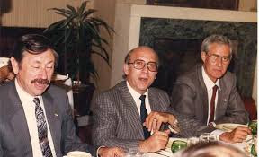 Paco Gilabert entre Mario Bueno y José Antonio Hernán Seijas