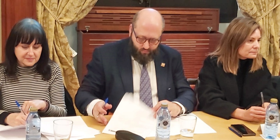 Firma por el Presidente