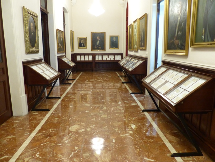 Vista expositores en el Ayuntamiento de A Coruña