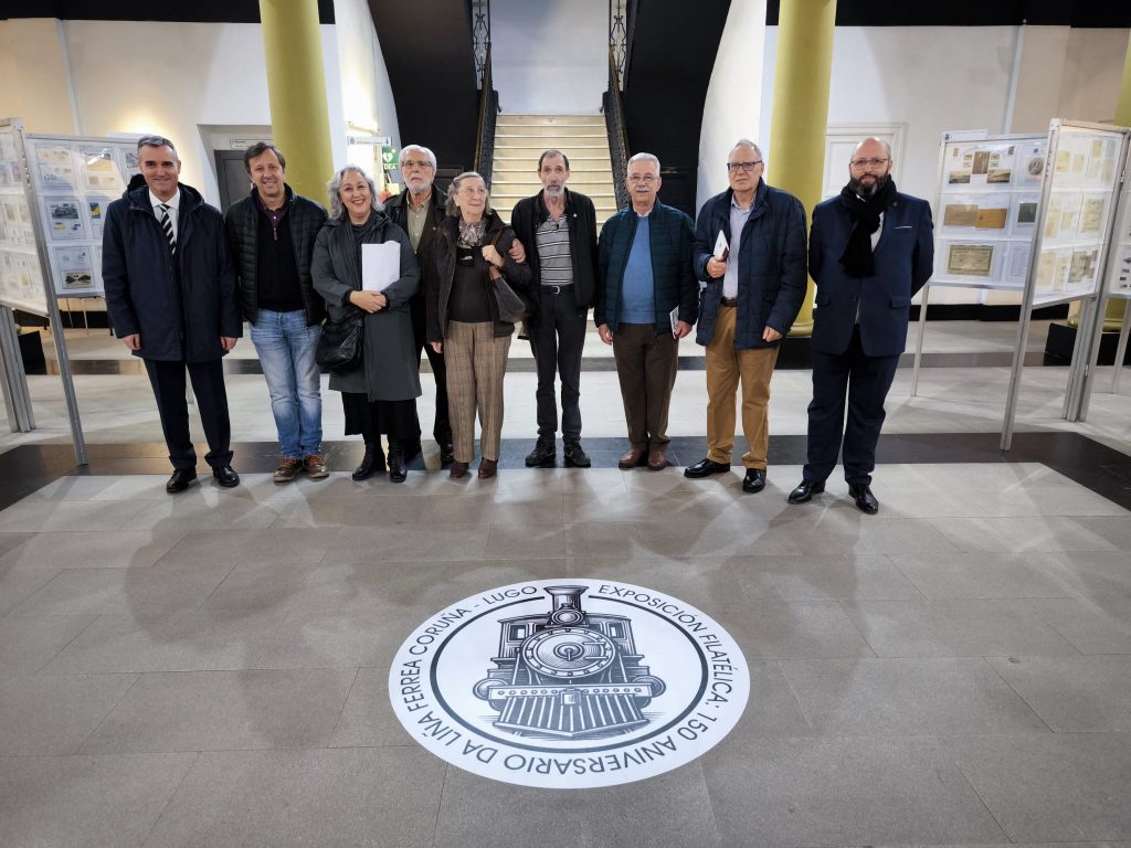 Participantes en el acto de inauguración